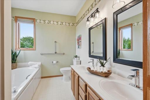 765 Oriole Lane, Hudson, WI 54016