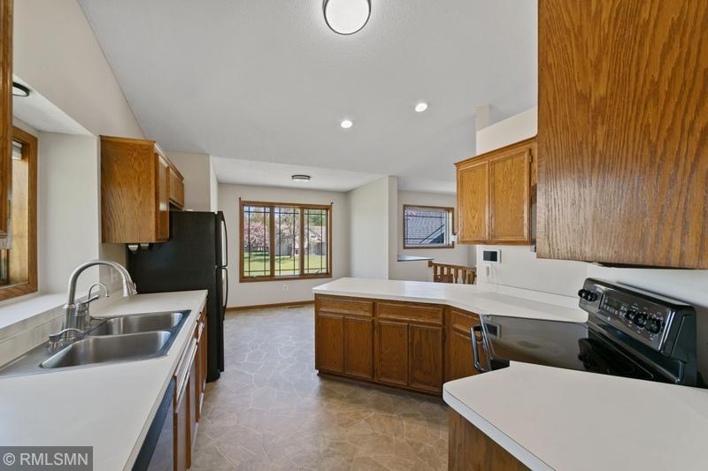 03_Kitchen.jpg