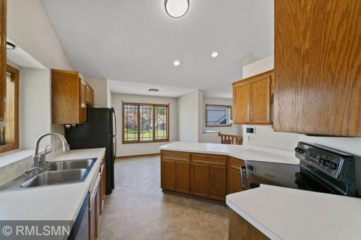 03_Kitchen.jpg