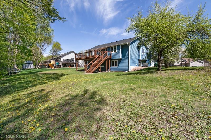 15_Backyard Side view.jpg