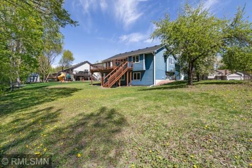 15_Backyard Side view.jpg