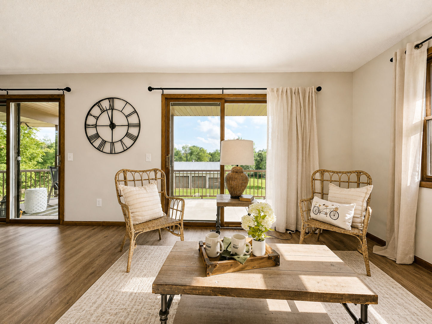Sitting Area off the dining room