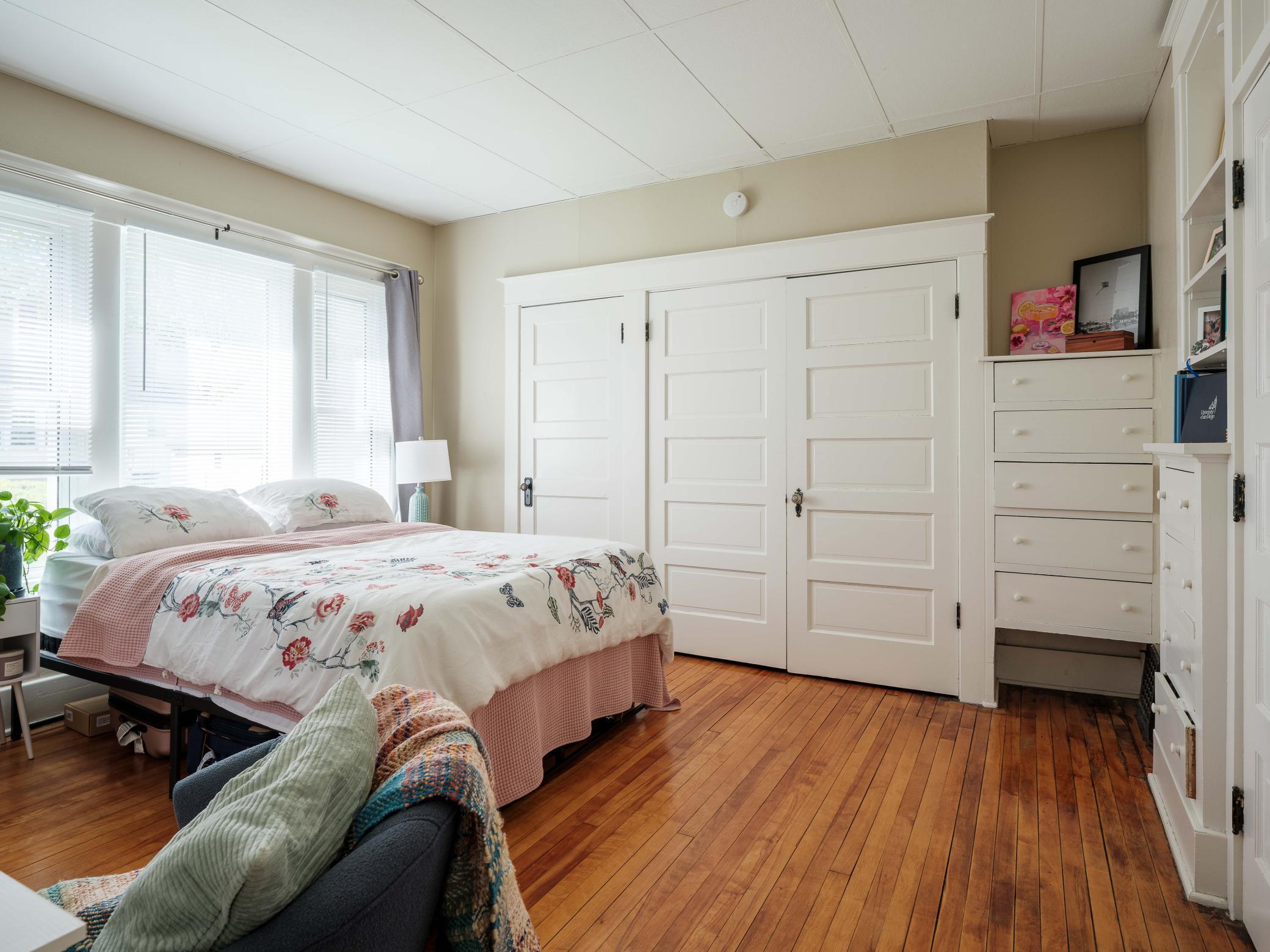 Unit # 1 15 12th Ave NW-103.jpg