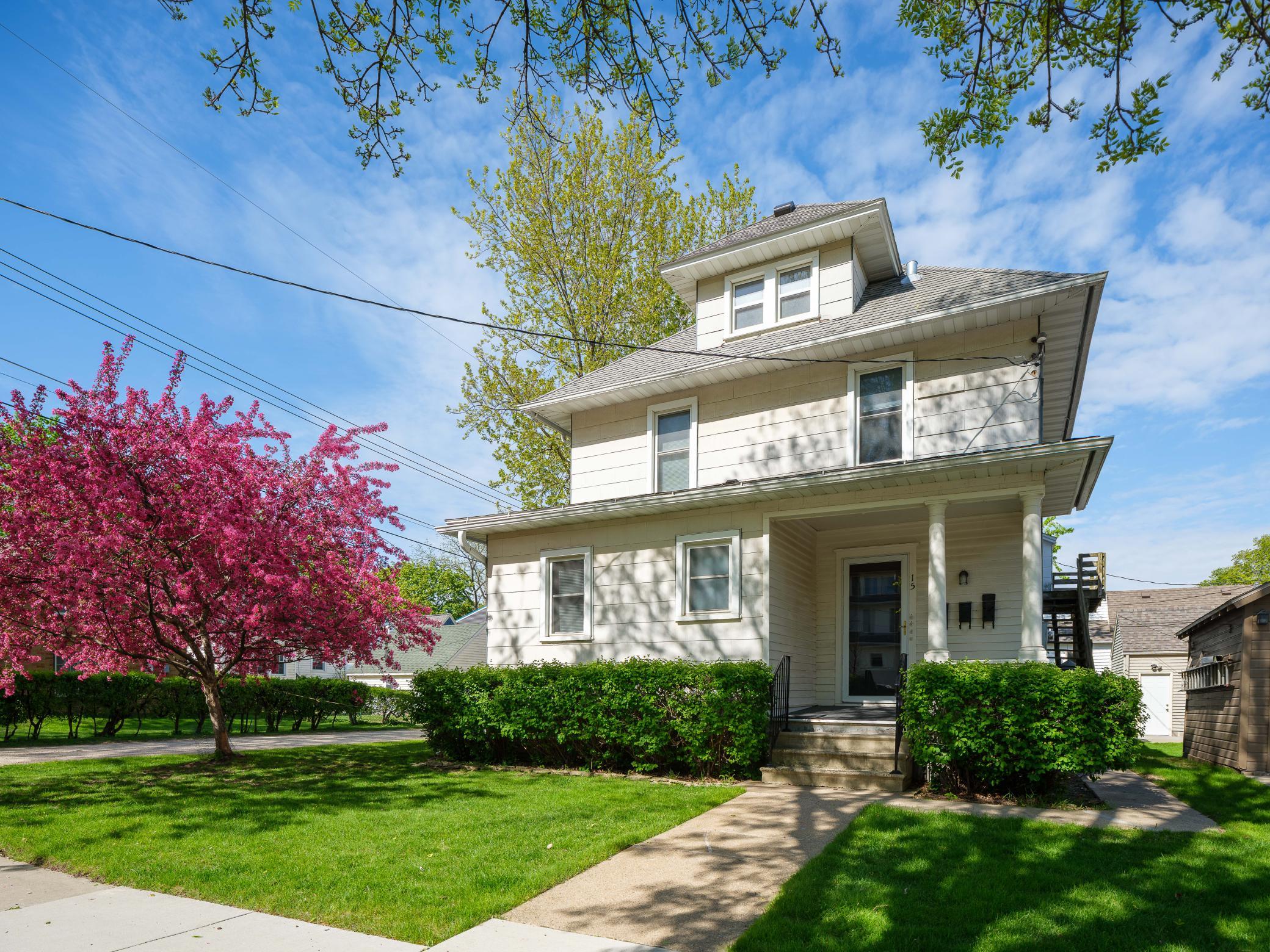15 12th Ave NW-100.jpg