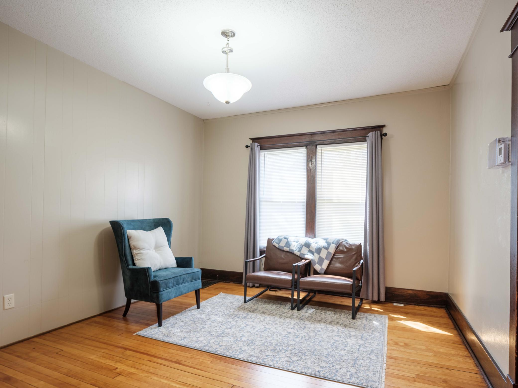 Unit #2 15 12th Ave NW-107.jpg