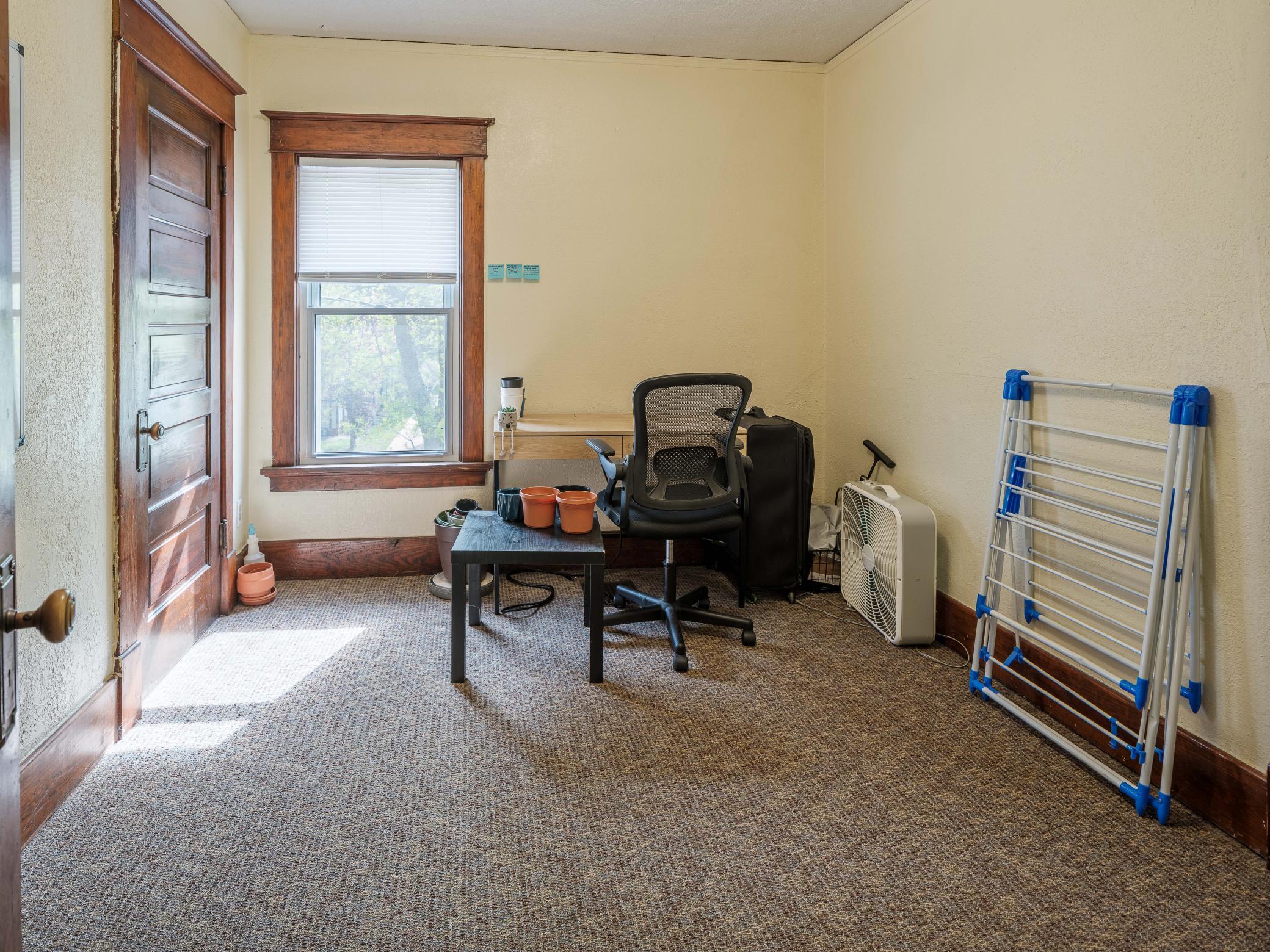 Unit #3 15 12th Ave NW-115.jpg
