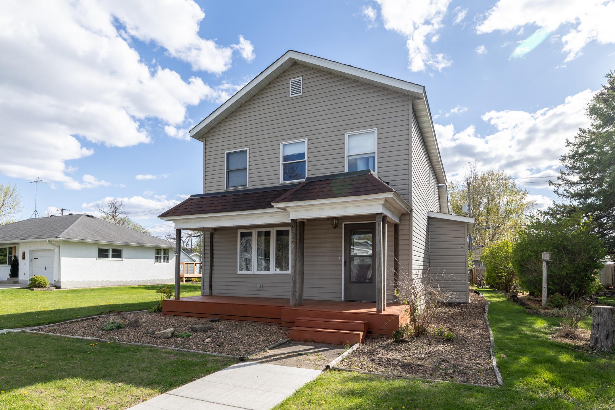 Welcome to 273 Elm St S!