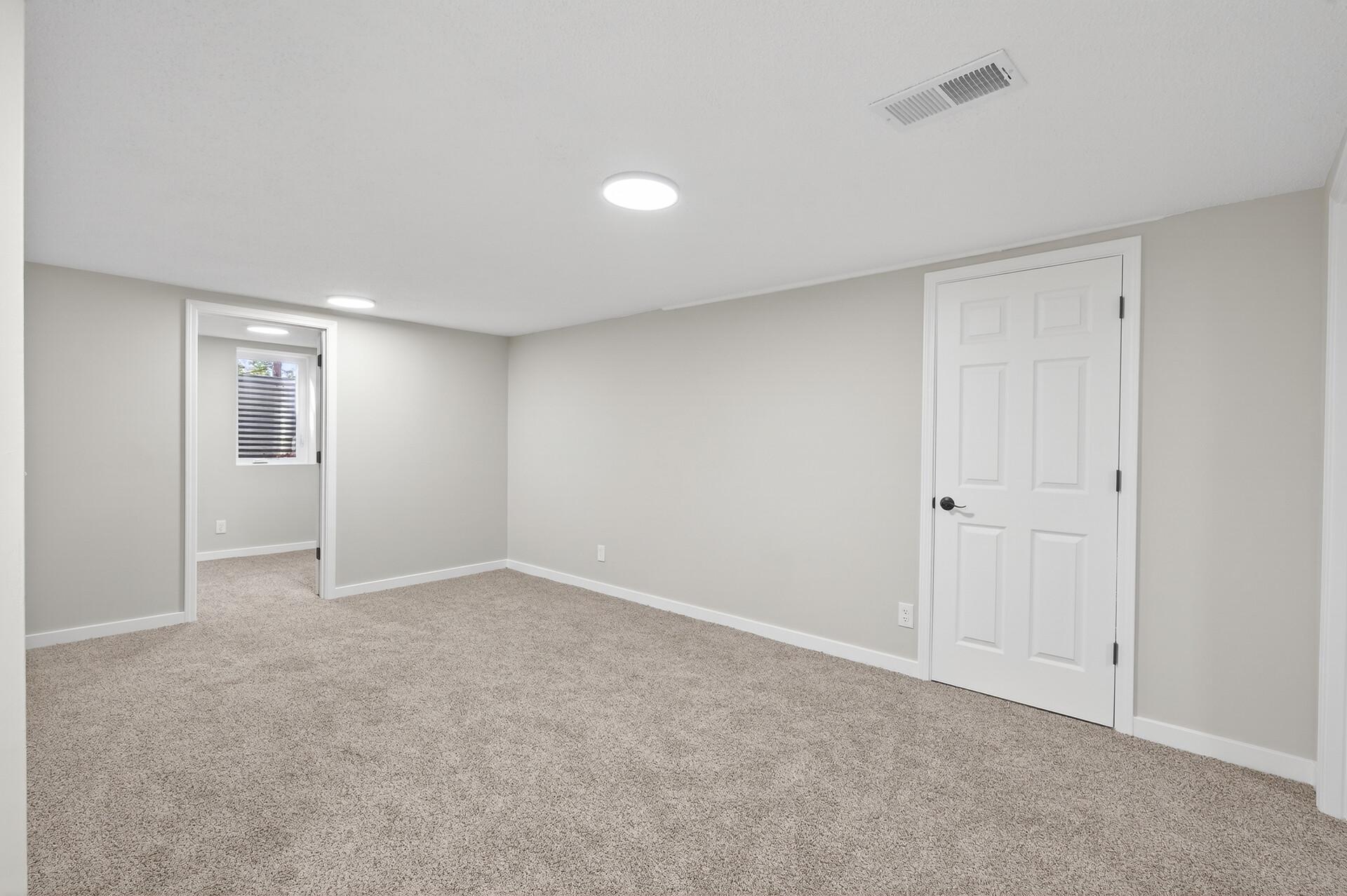 19_20851_Aster_Drive19_mls.jpg