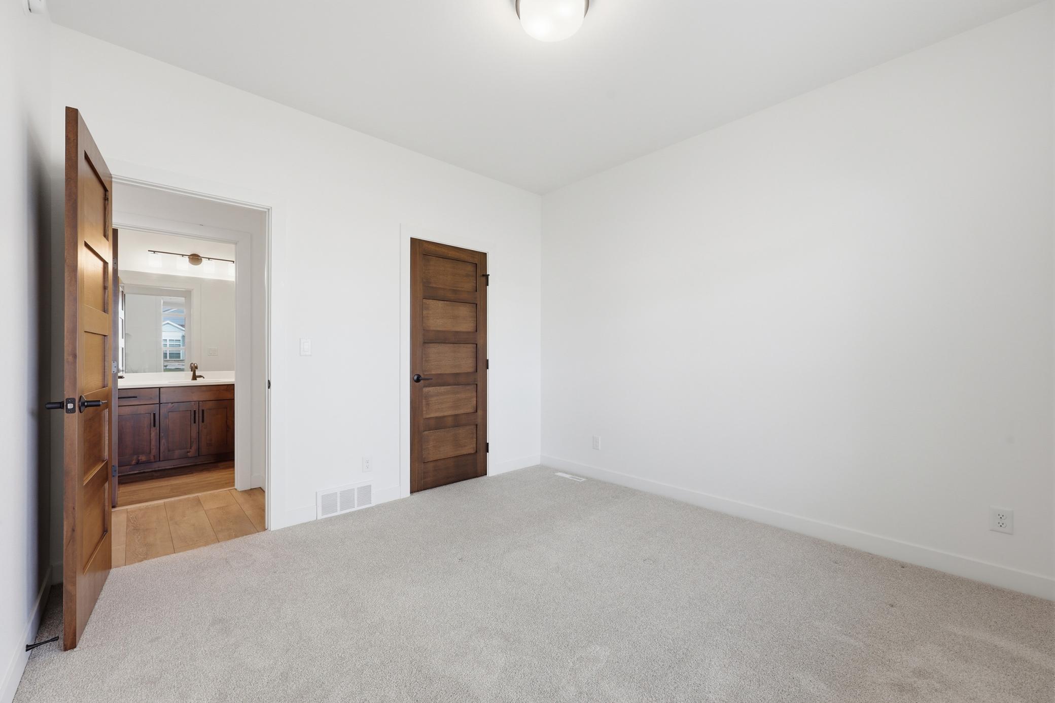 2nd bed main level