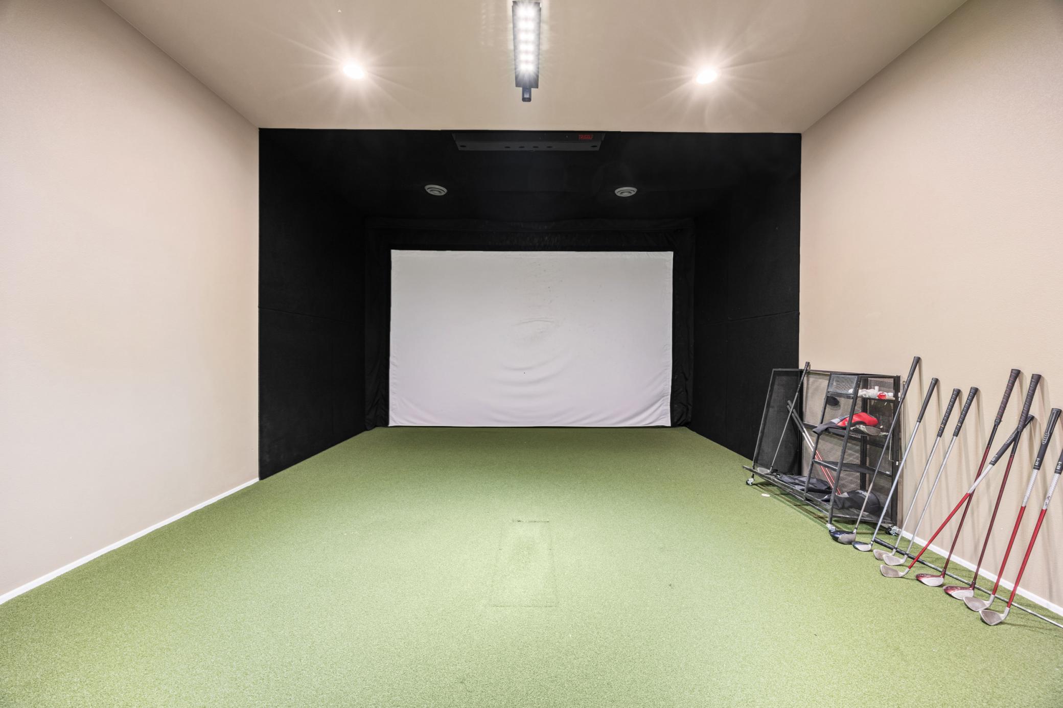 Clubhouse Golf Simulator
