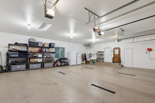 23840 Prairie Court, Belle Plaine, MN 56011