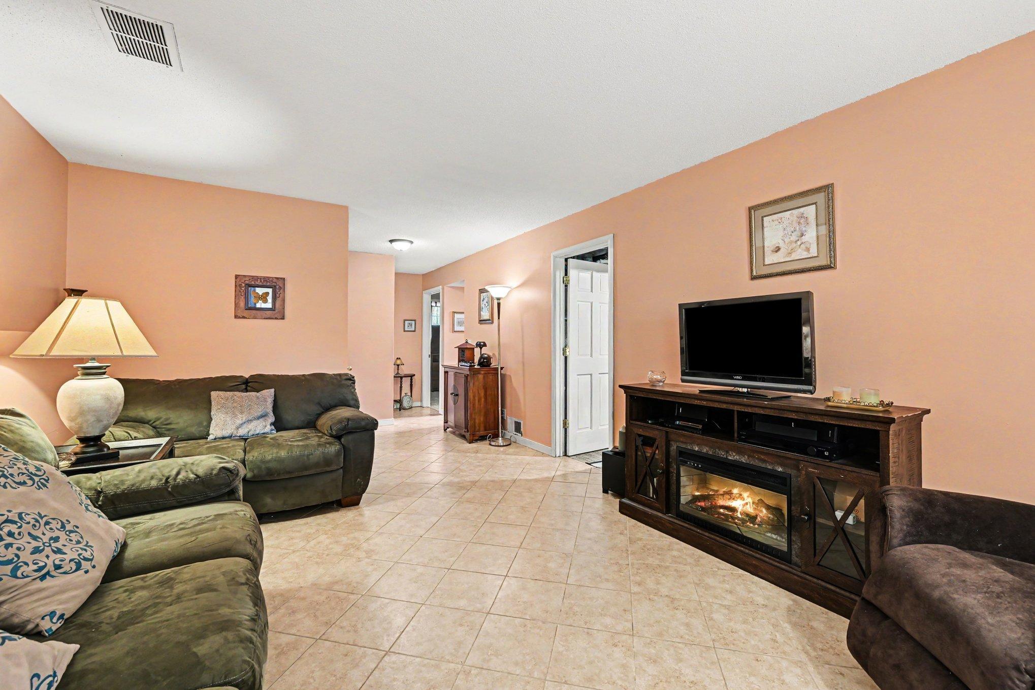 Family Room LL (View 2)