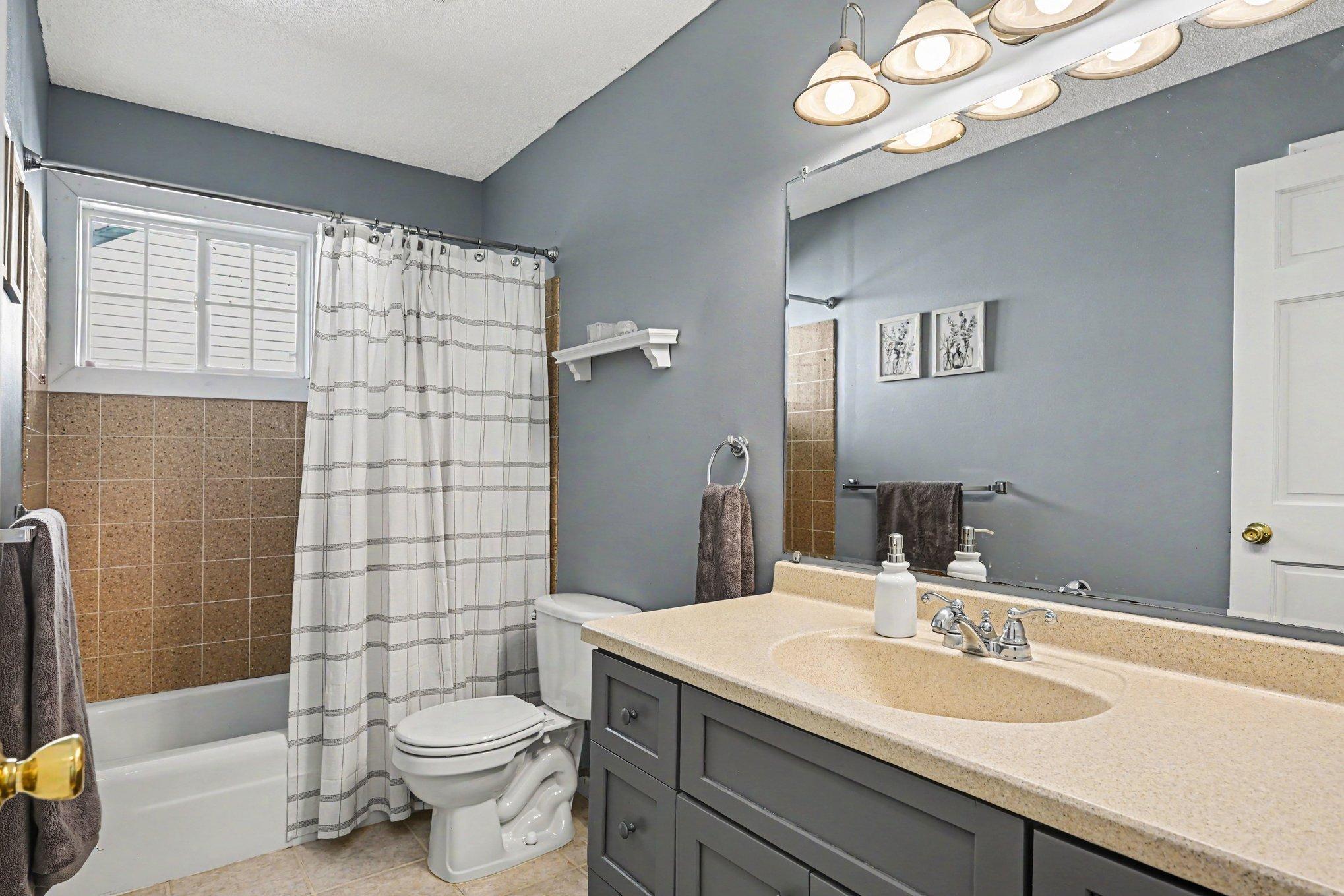 Full Bathroom UL