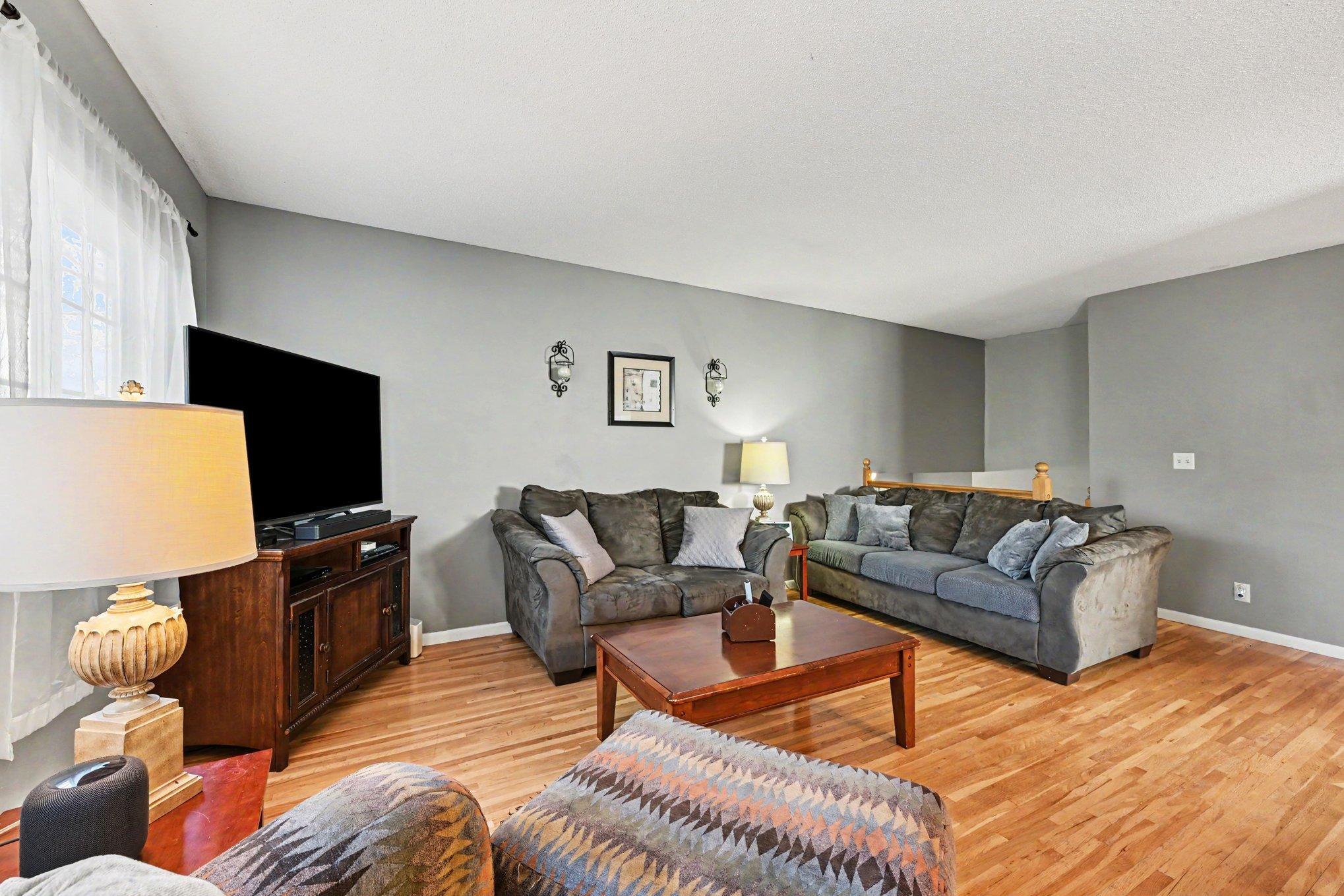 Living Room UL (View 2)
