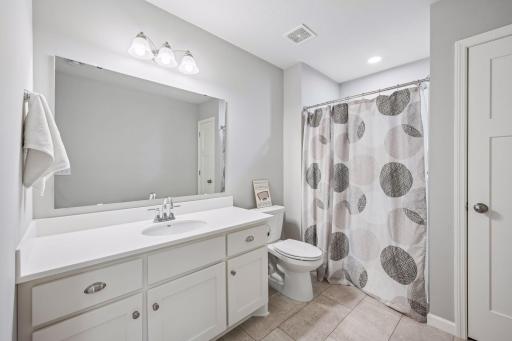 6186 Quenroe Avenue NE, Elk River, MN 55330