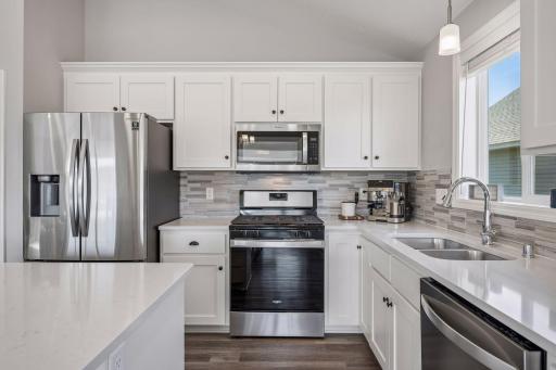 6186 Quenroe Avenue NE, Elk River, MN 55330