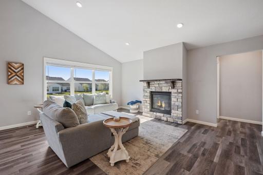 6186 Quenroe Avenue NE, Elk River, MN 55330