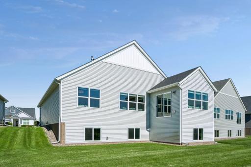 6186 Quenroe Avenue NE, Elk River, MN 55330