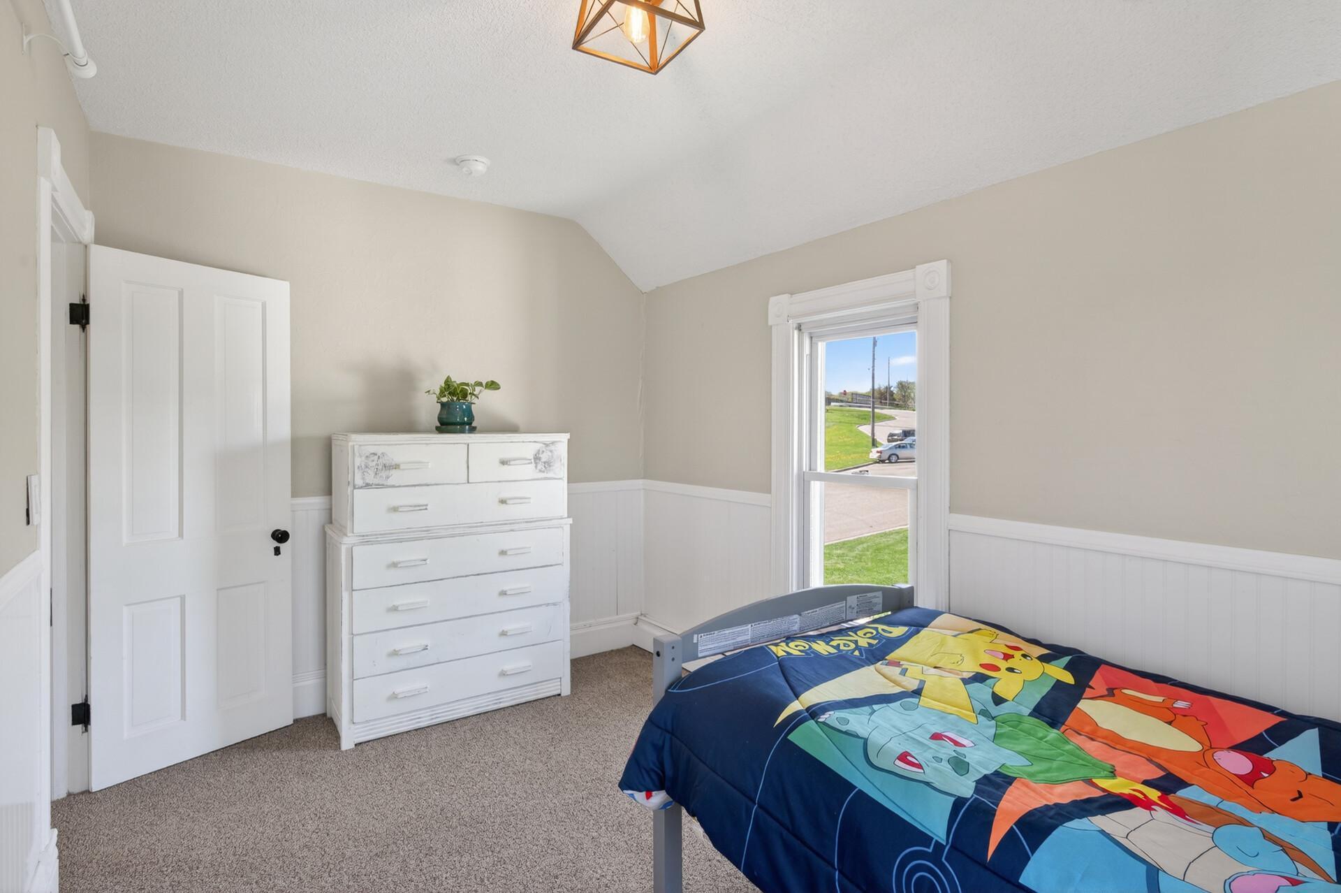 Upper level 3rd bedroom