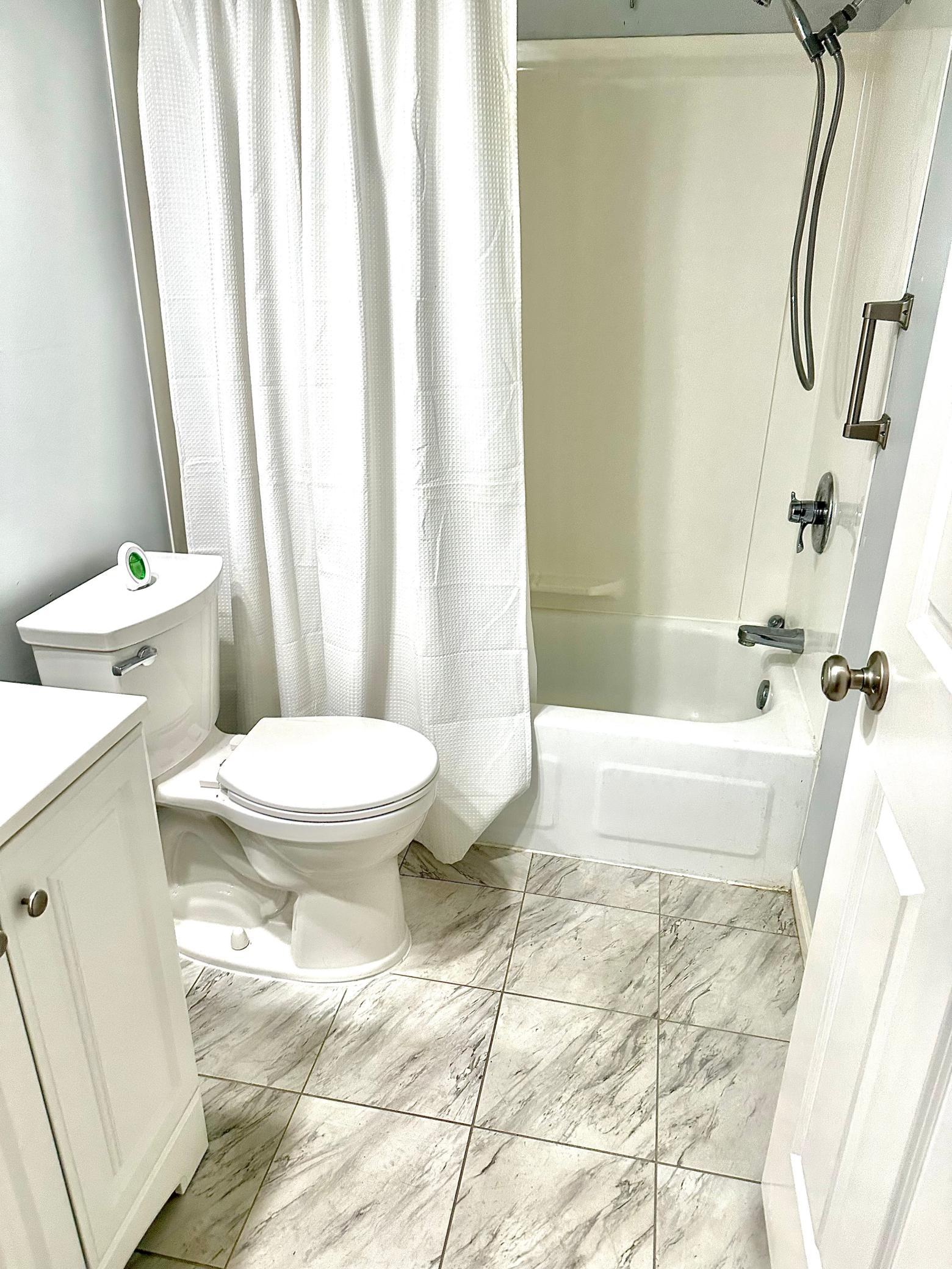 Bright & Fresh Bathroom
