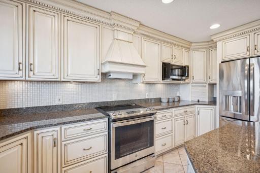 972 Rolling Greens Lane NW, Hutchinson, MN 55350
