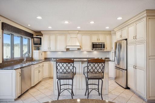 972 Rolling Greens Lane NW, Hutchinson, MN 55350