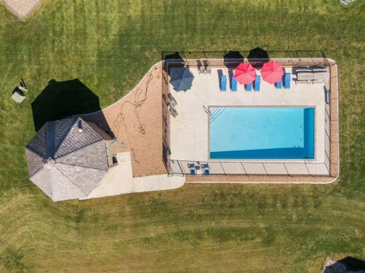 972 Rolling Greens Lane NW, Hutchinson, MN 55350