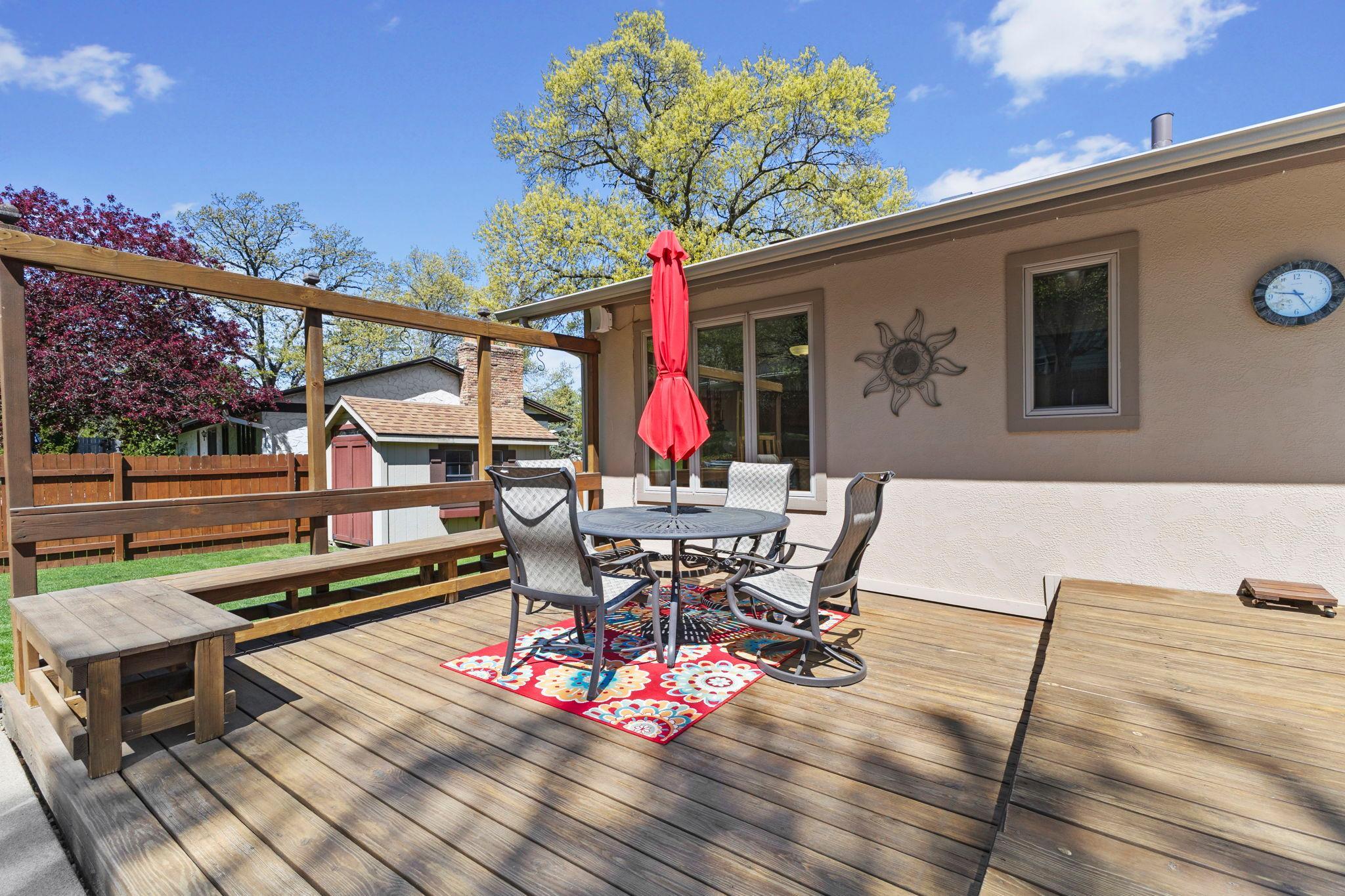 A HUGE deck!