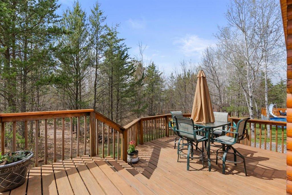 Deck on the side yard
