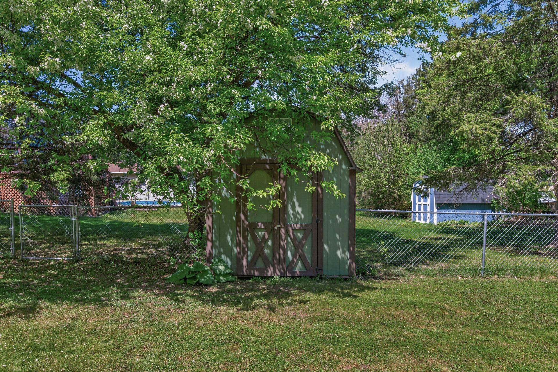Shed for toys