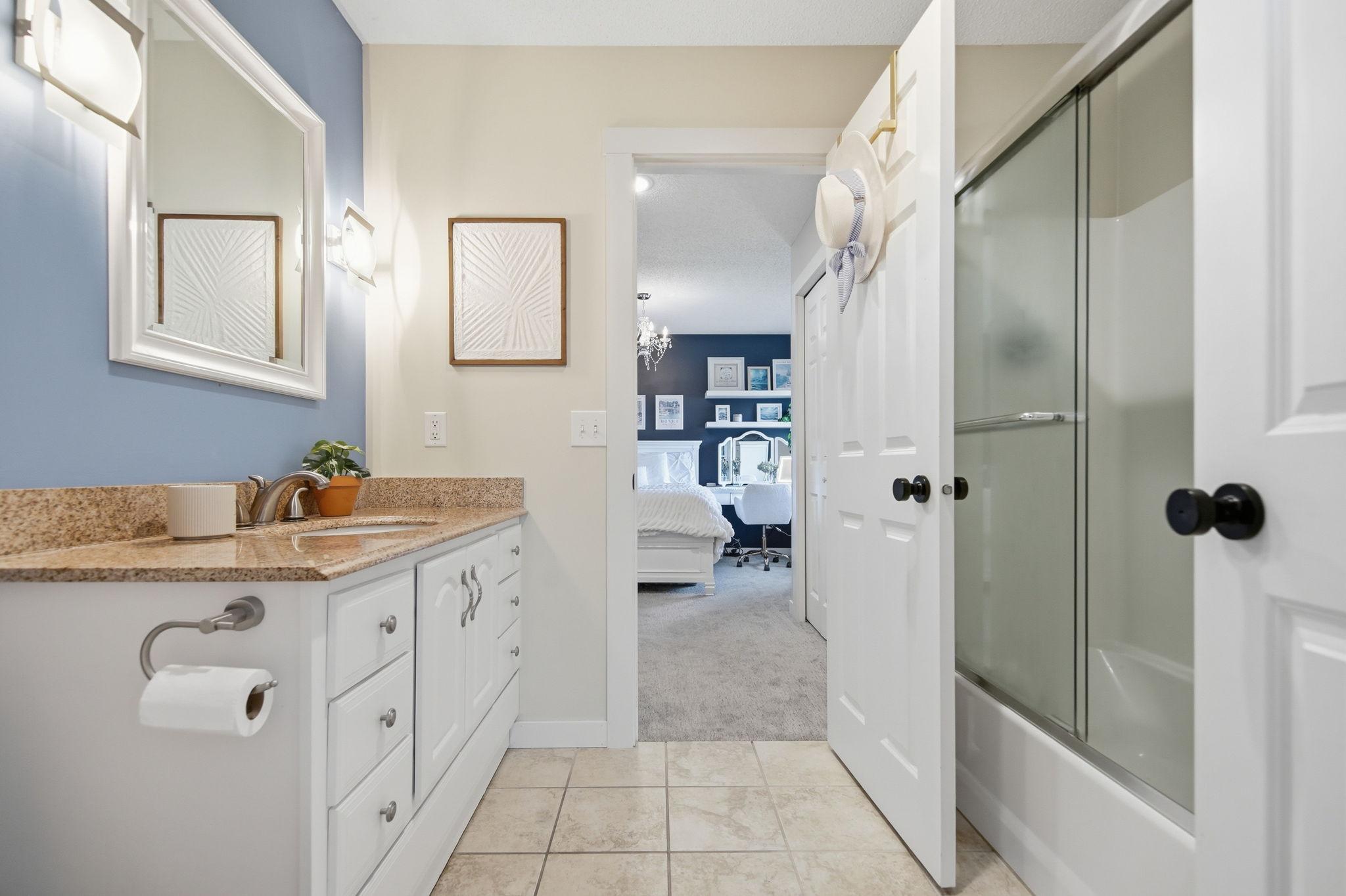 Second full bath on the upper level