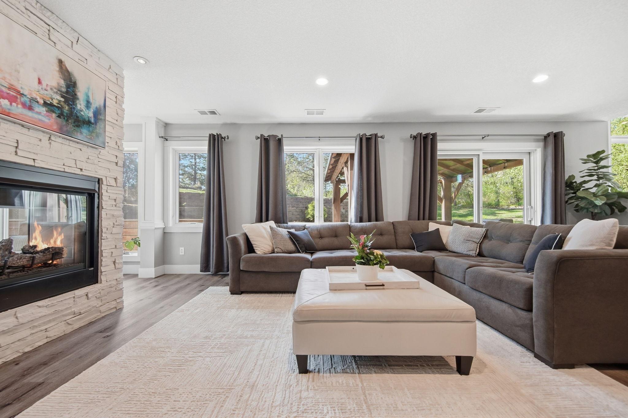 Open floorplan with windows galore