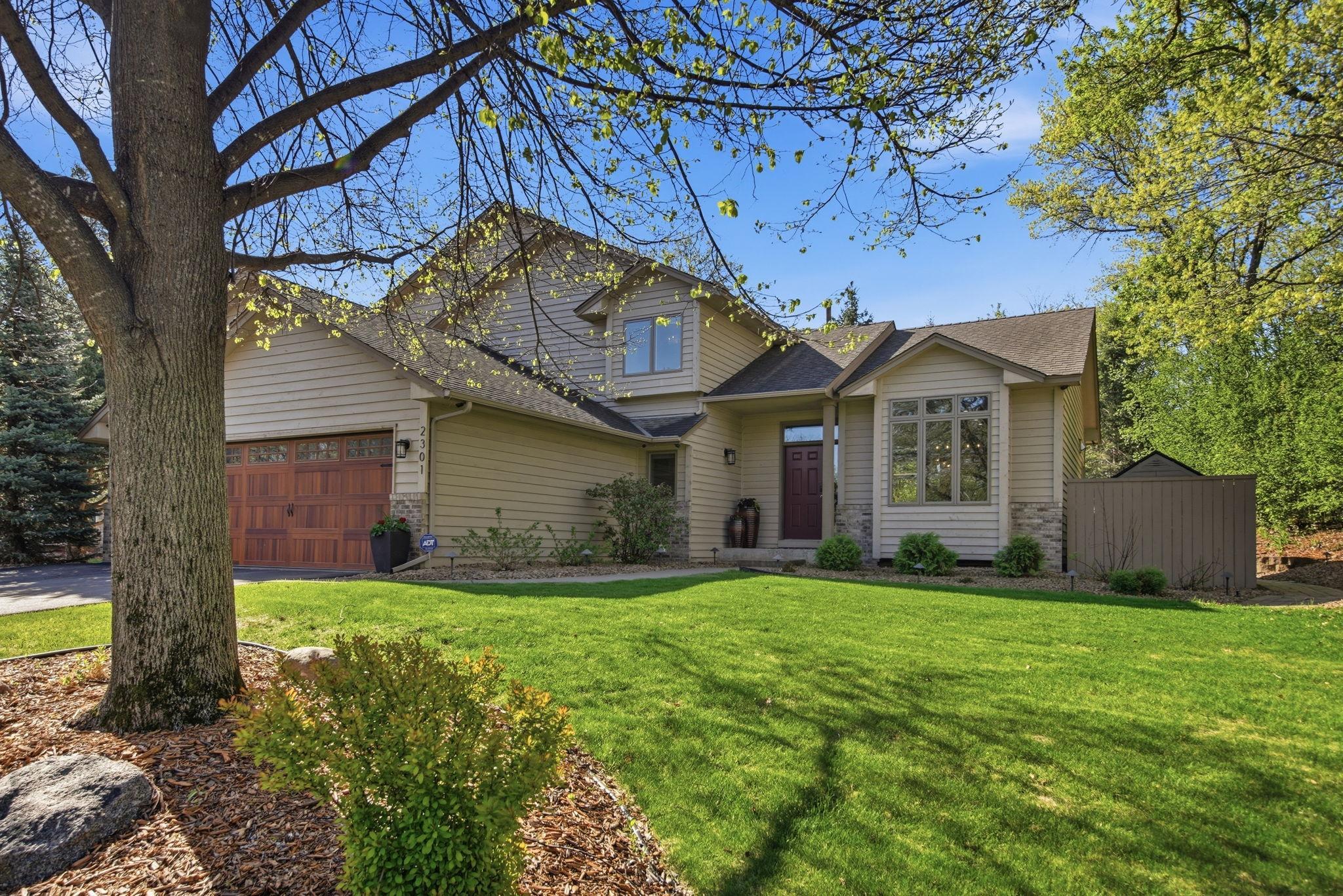 Picture perfect entry to welcome friends and family