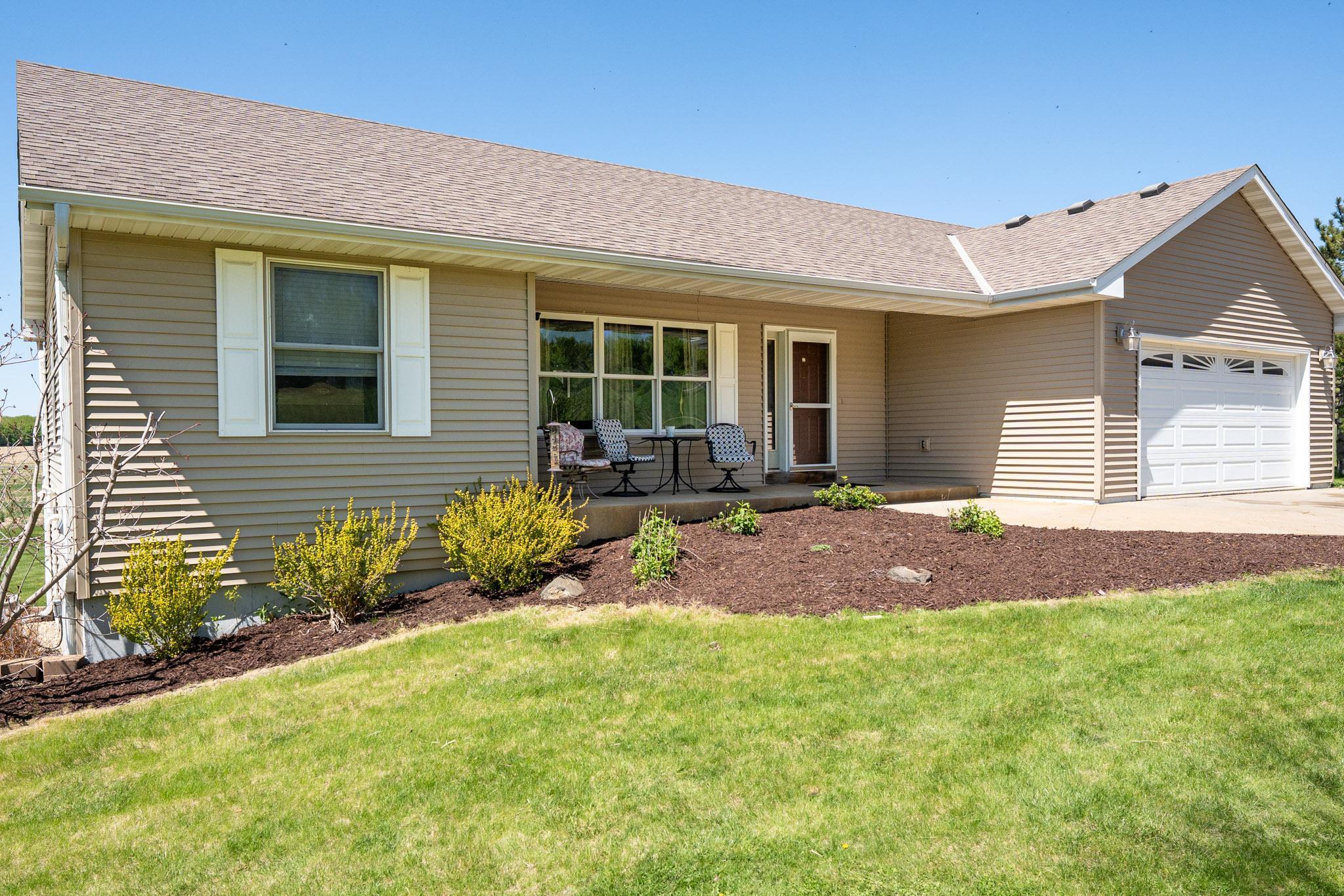 24215 Joan Ave Hampton-9.jpg