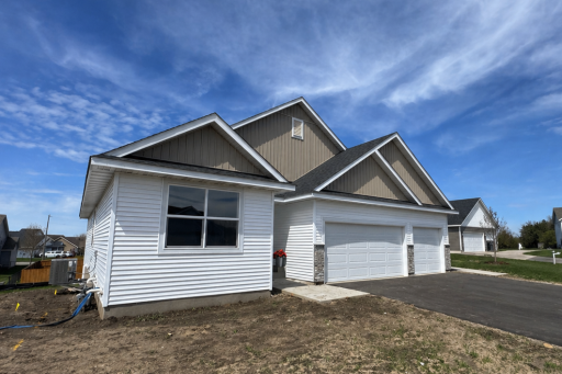 2140 Violet Lane, Faribault, MN 55021