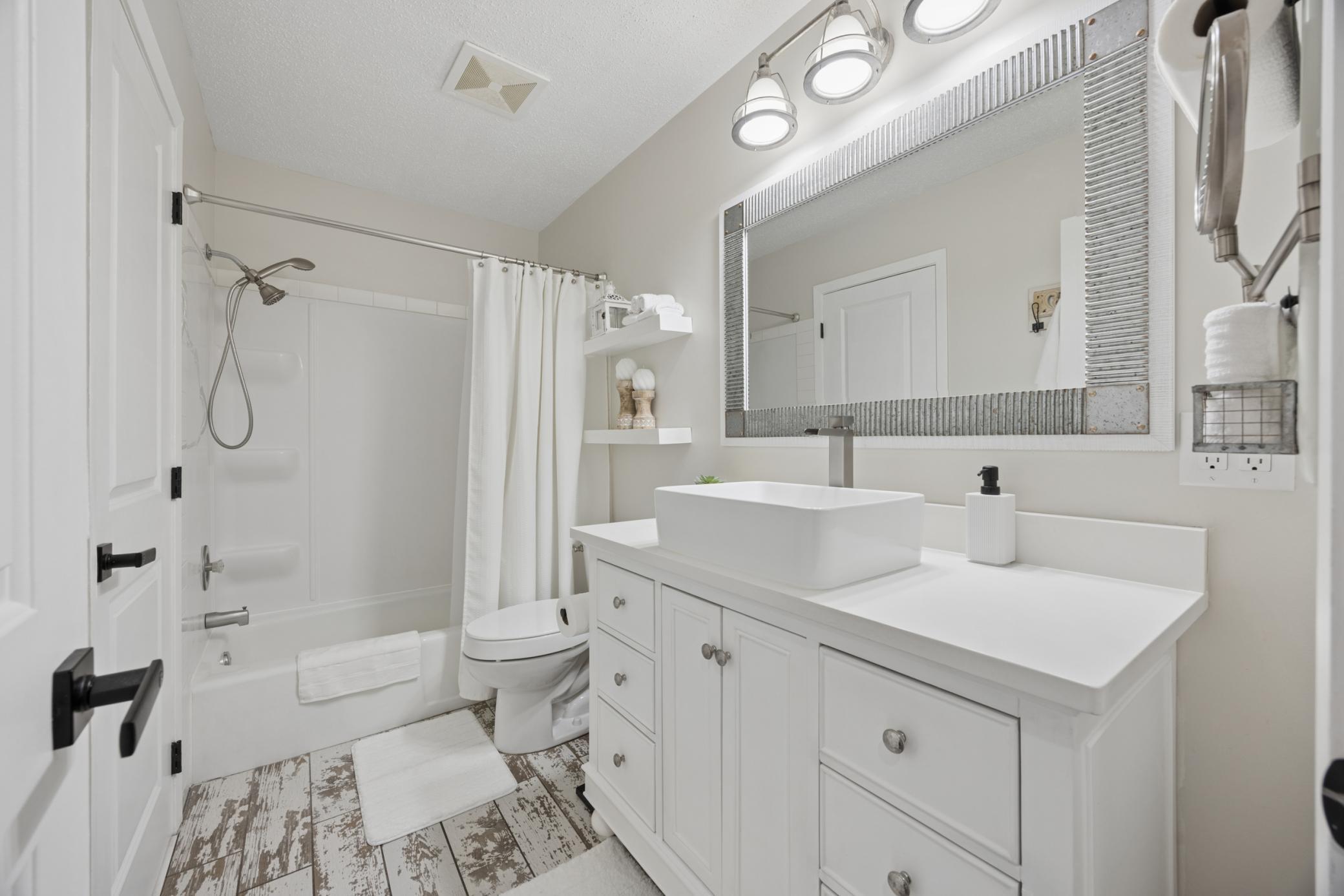 Primary Walk-Through Bath
