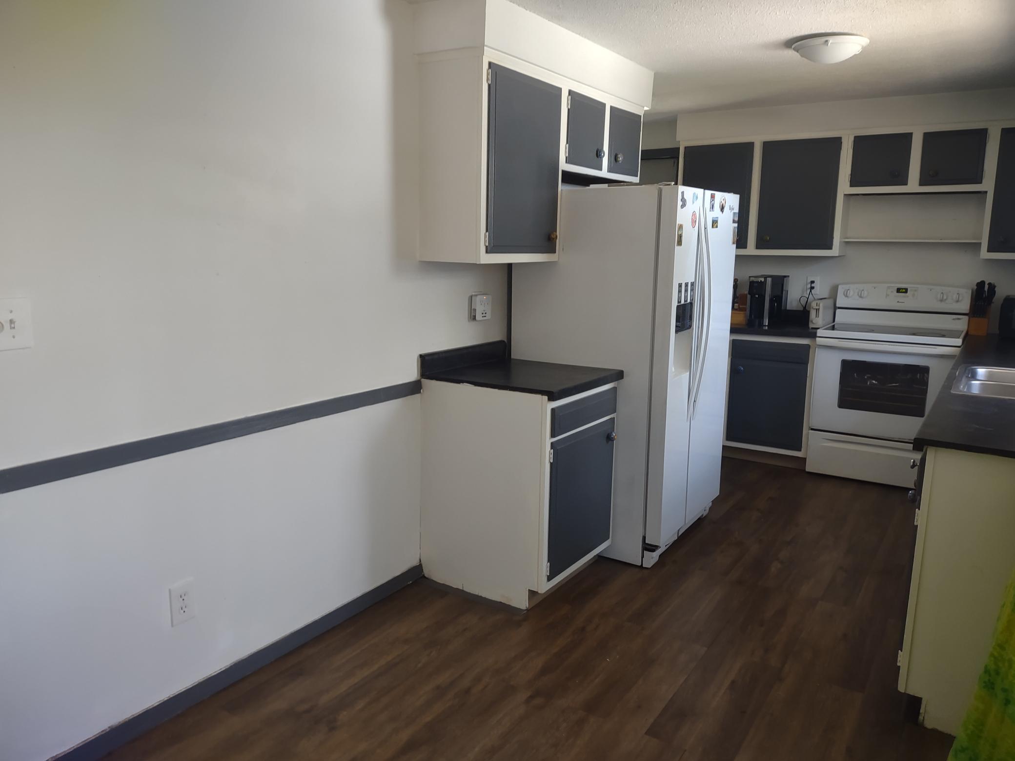 eat in kitchen