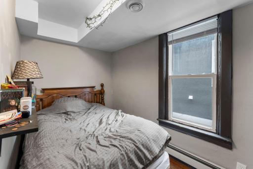 1715 6th Street NE, Minneapolis, MN 55413