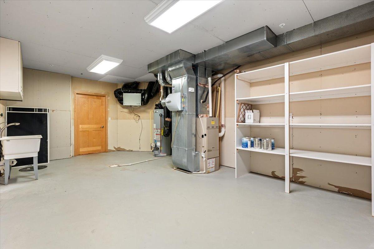 LL Utility Room & Storage