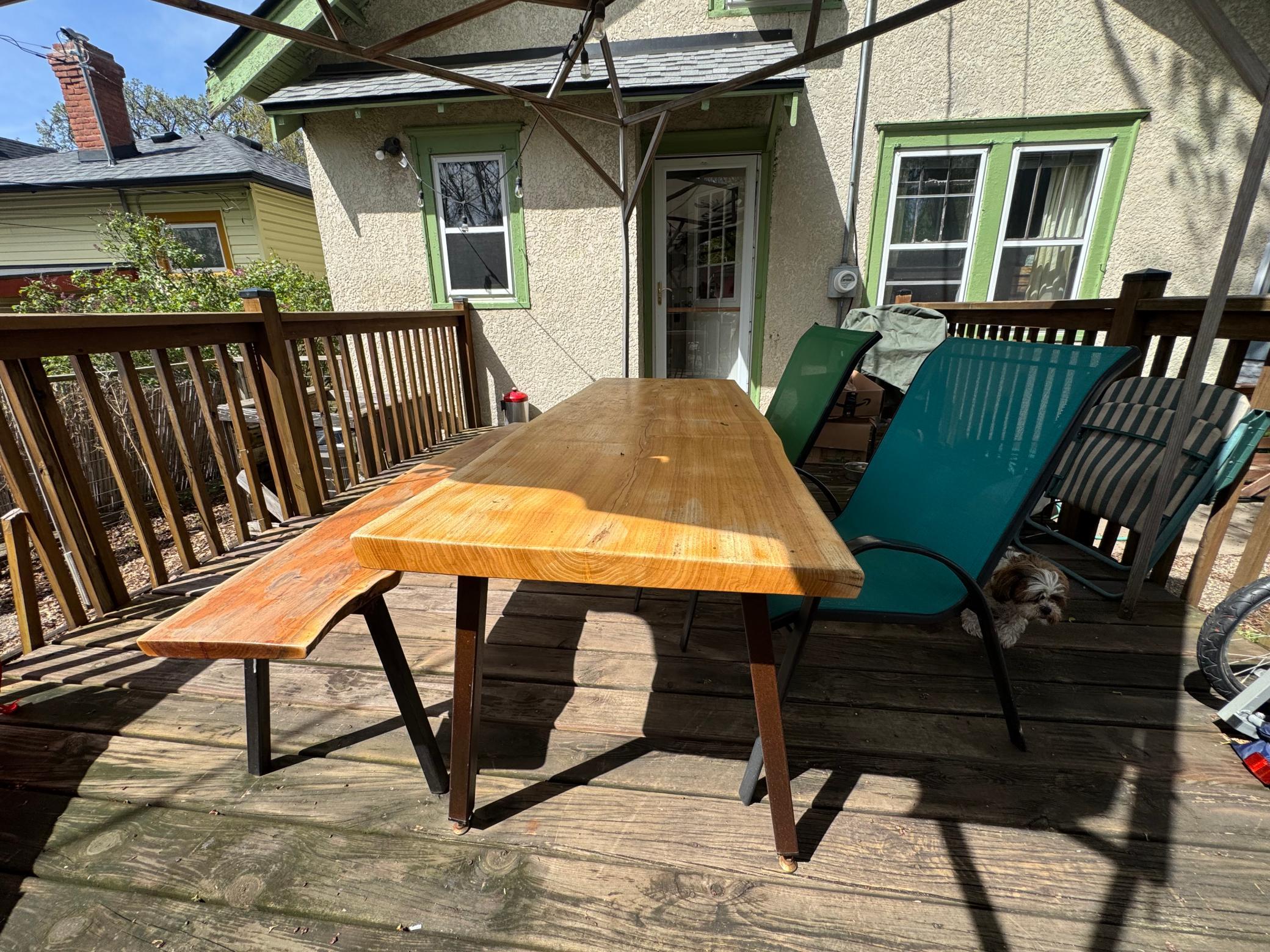 Spacious back deck