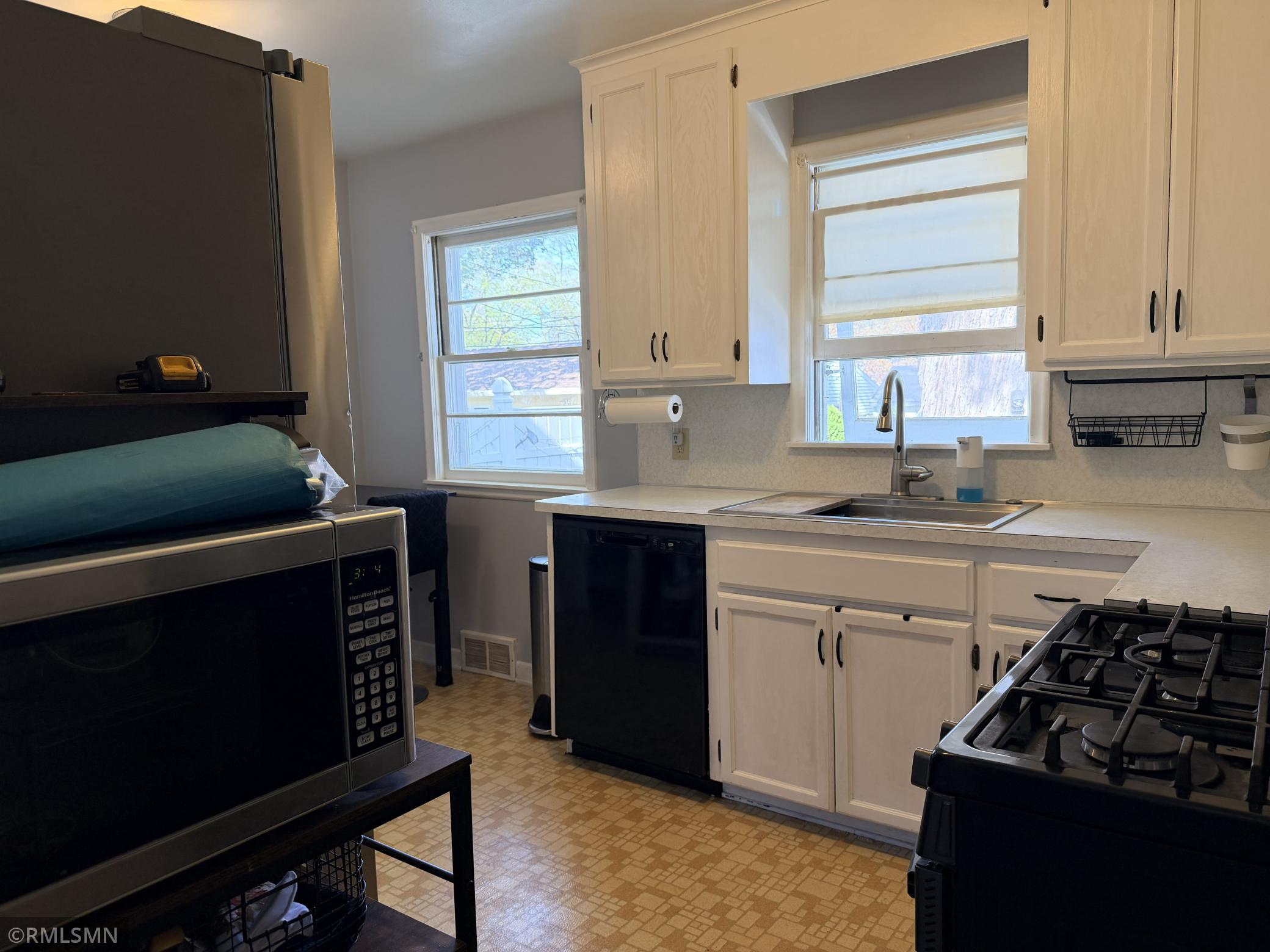 Fully functional kitchen!