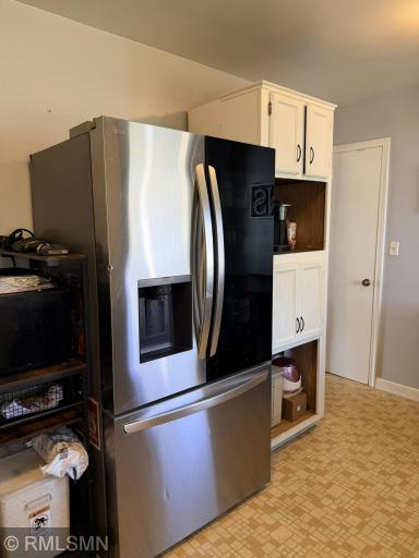 Large refrigerator for your culinary needs!