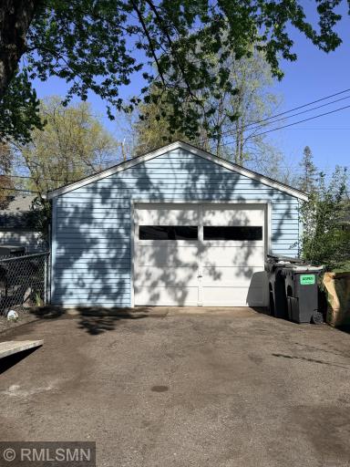 1.5 stall garage with work table and extra storage space!