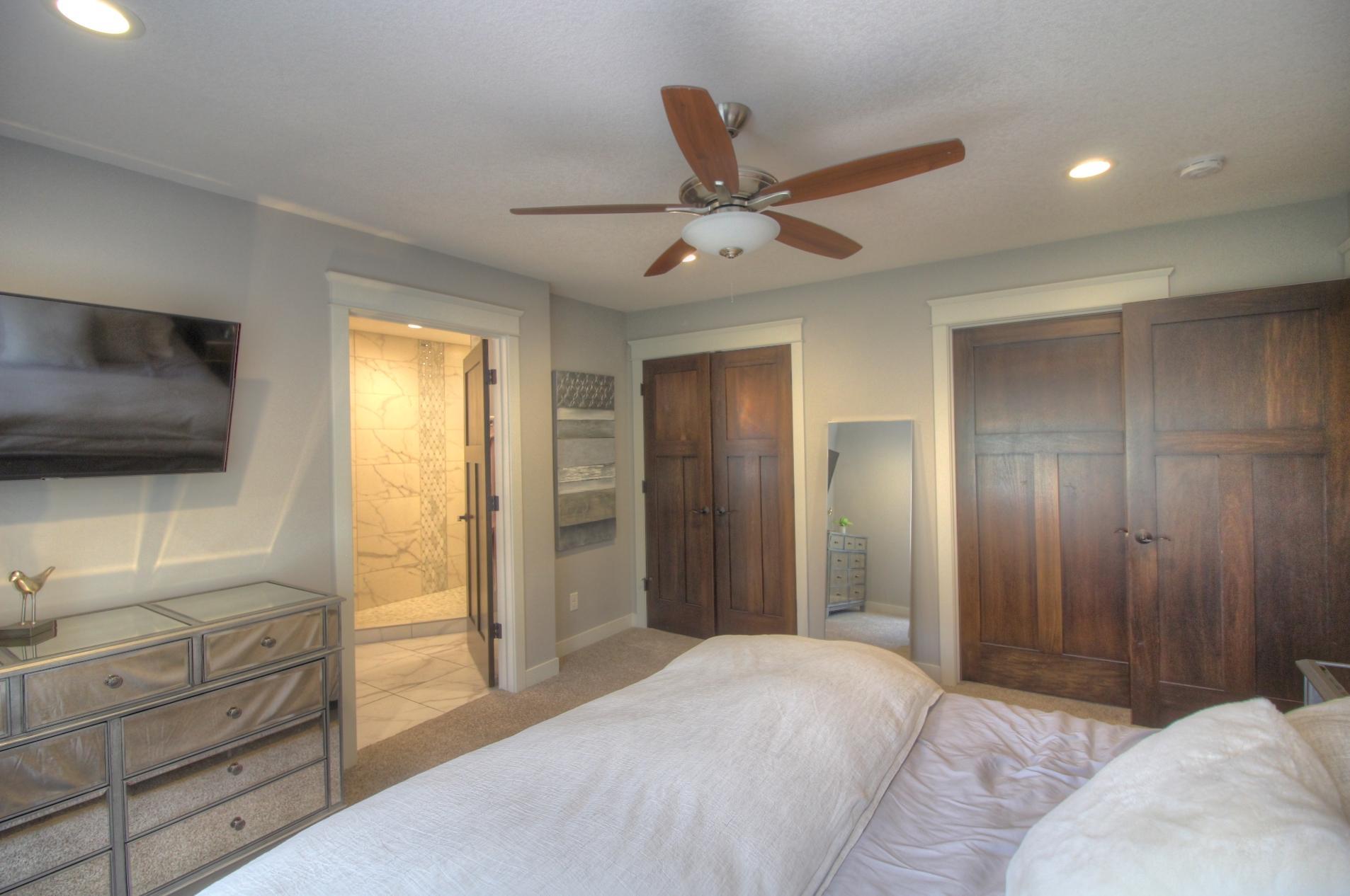Primary Suite with Full Size Laundry & Walk-In Closet