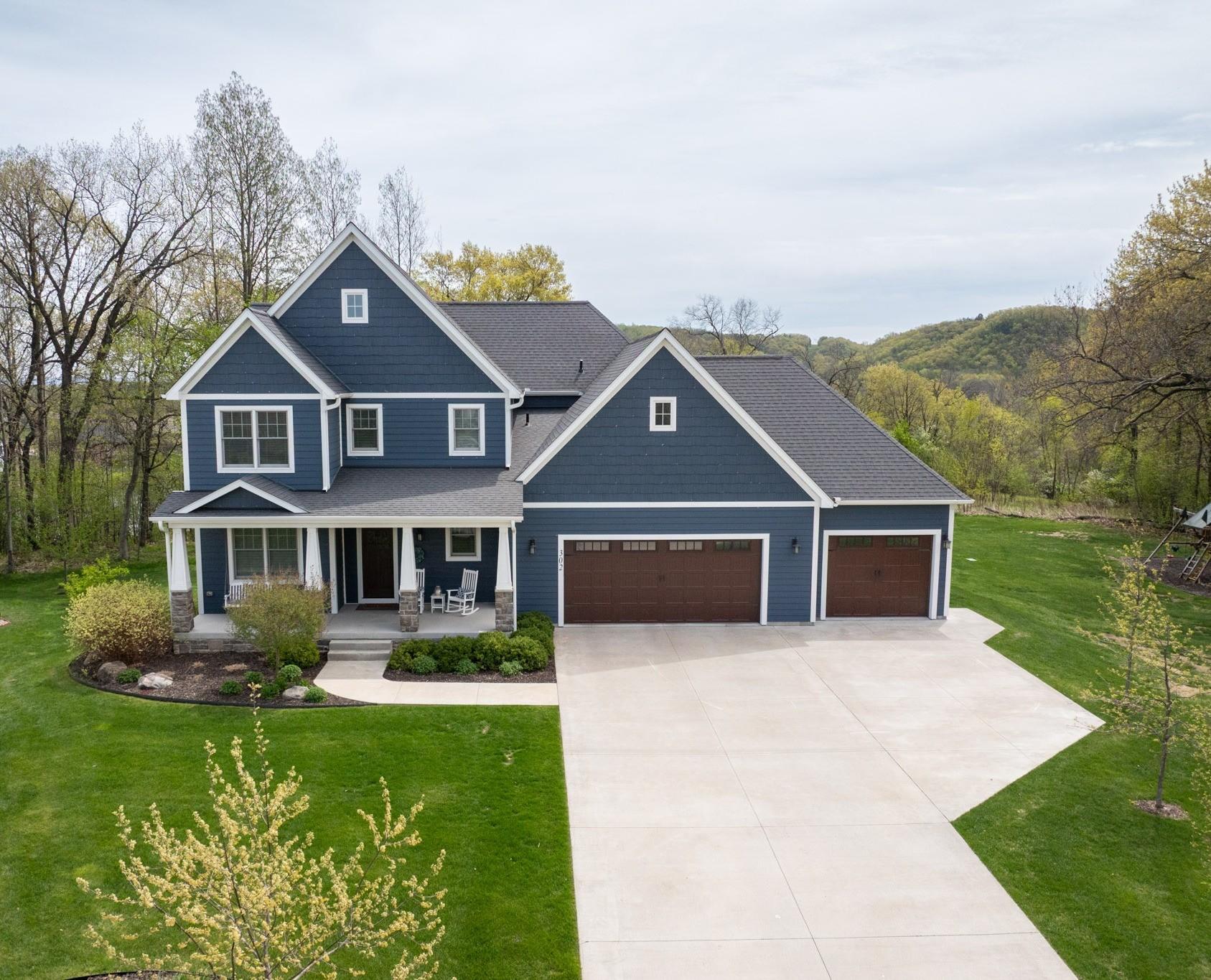 302 Grand Dr Lake City