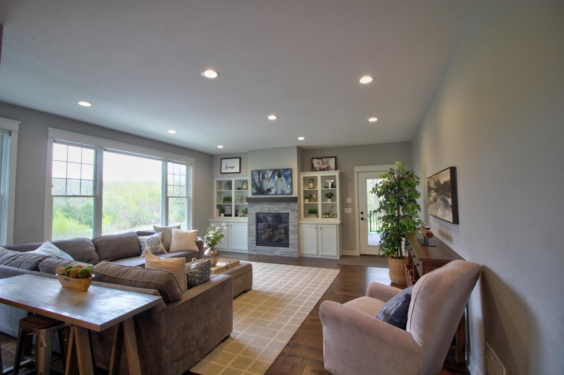 Spacious Main Level Living Room w/Gas Fireplace
