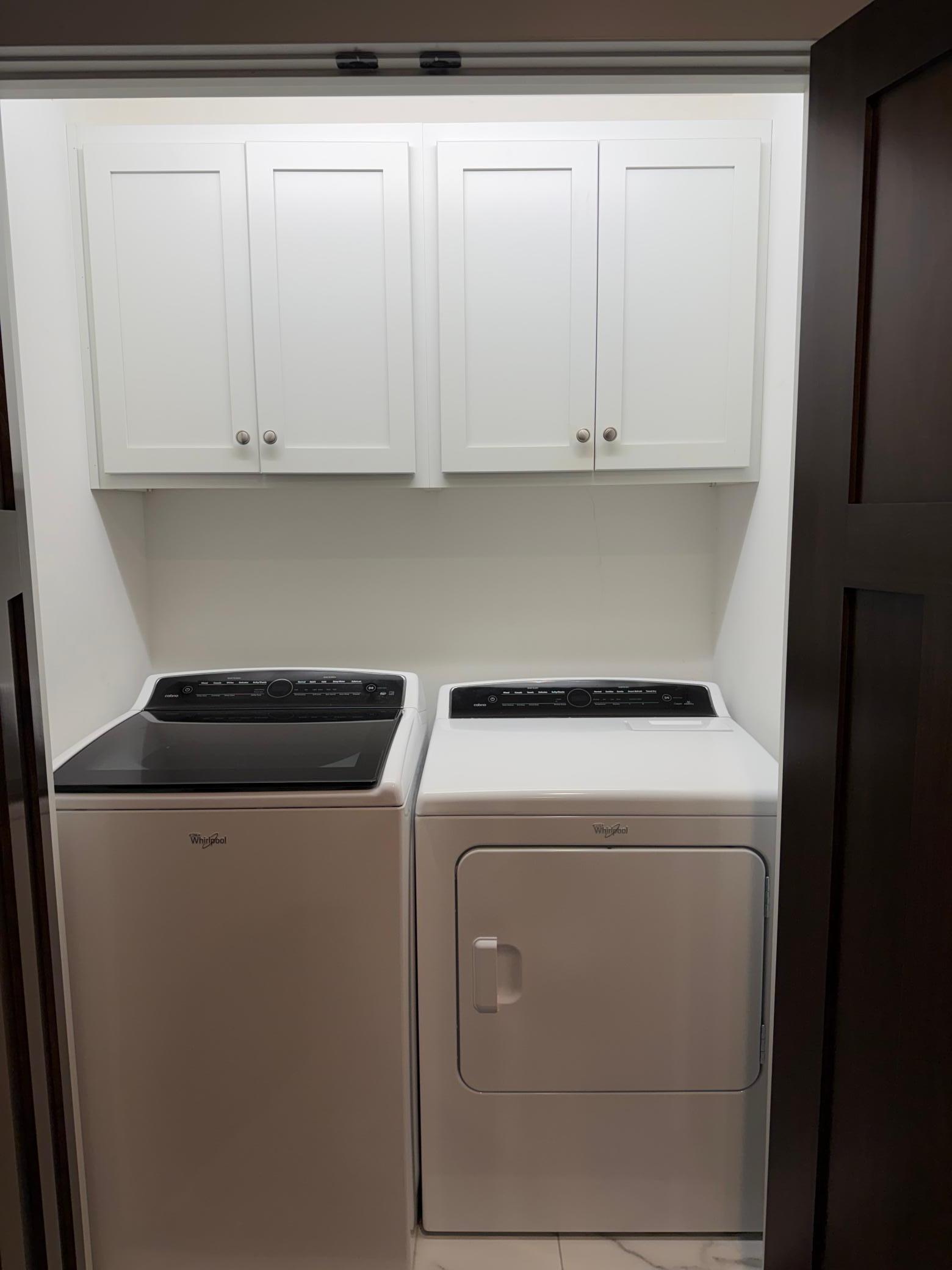 Upper Level Full Size Laundry