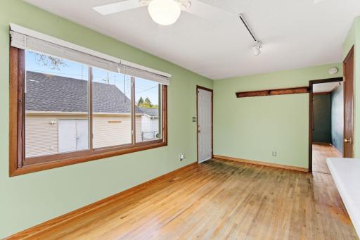 1562 Hoyt Avenue E, Saint Paul, MN 55106
