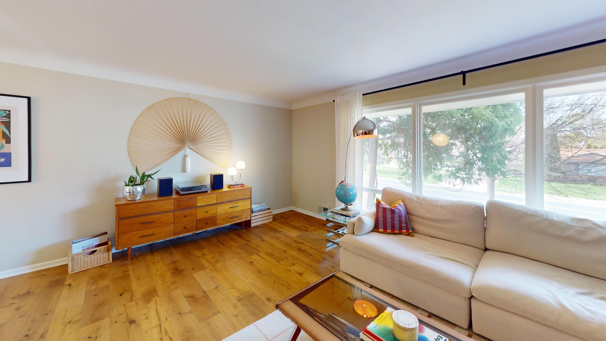 1046 Living-Room 2.jpg