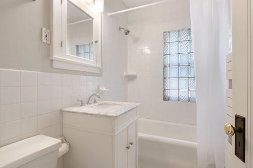 5004 Oliver Avenue S, 2, Minneapolis, MN 55419